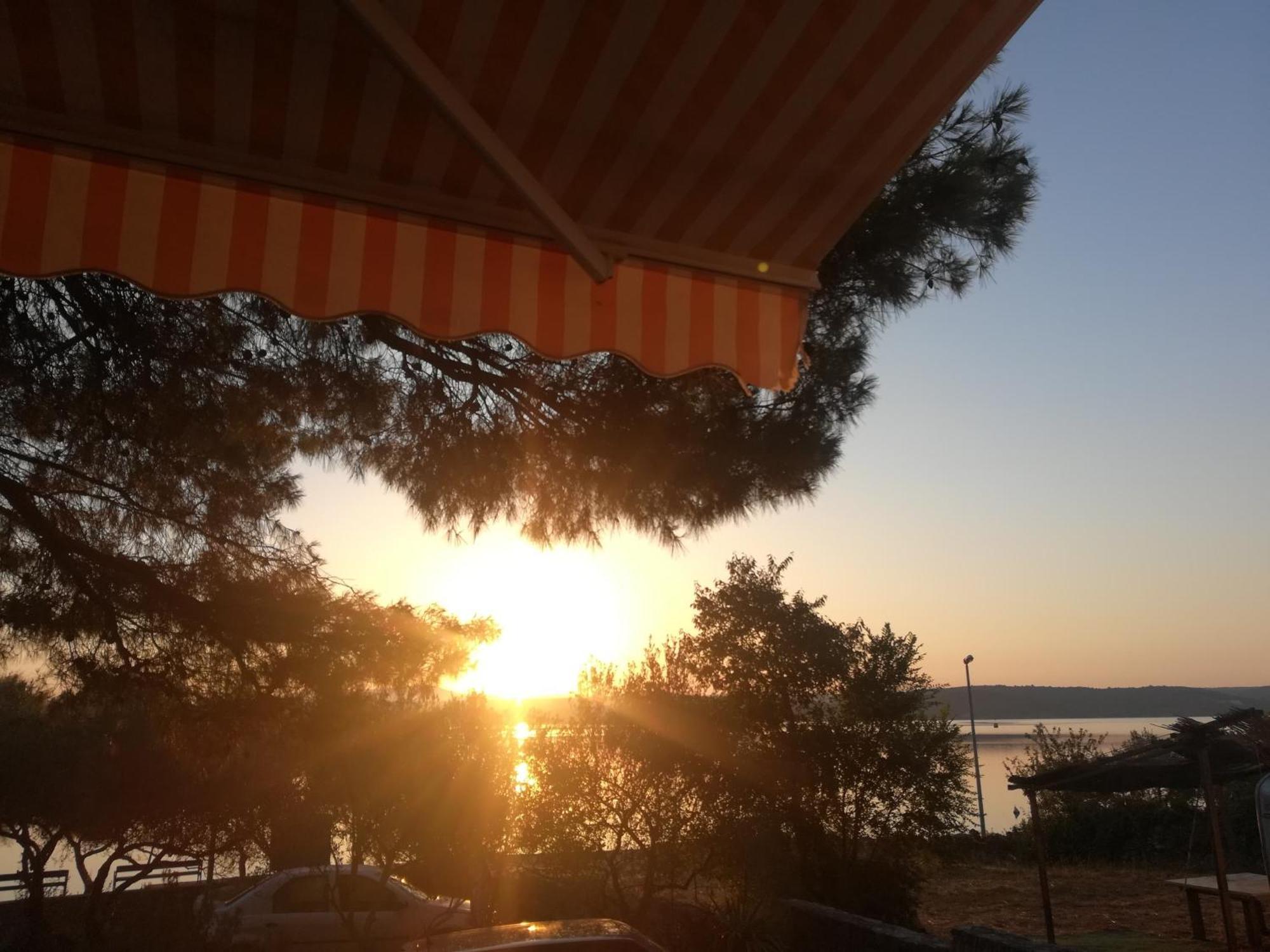 Raslina Sun Apartment Zewnętrze zdjęcie